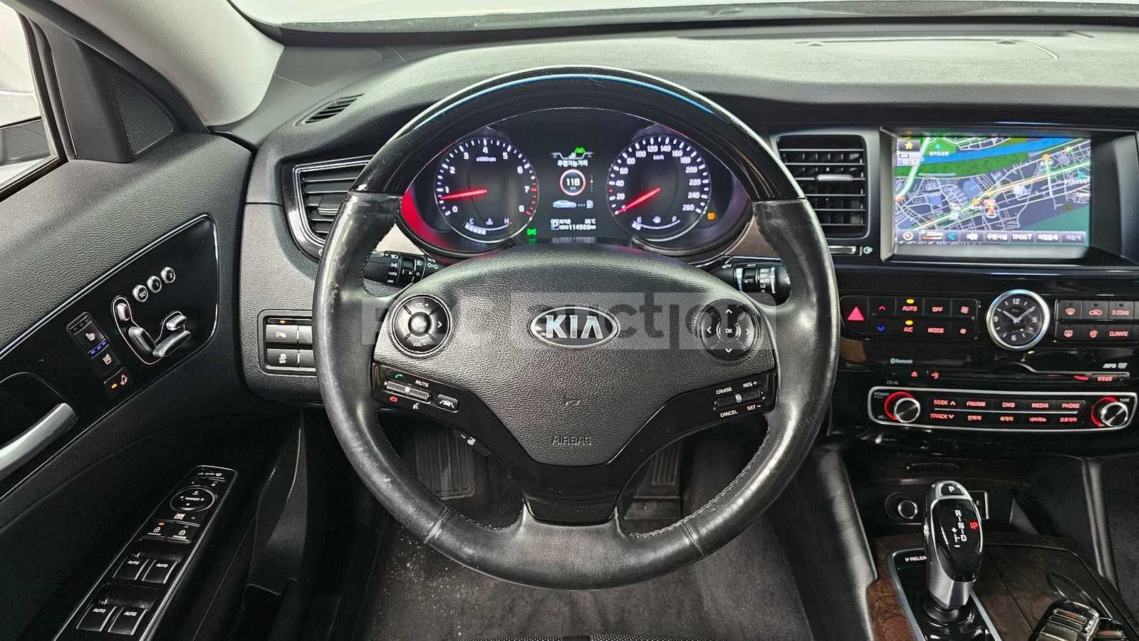 Kia K9 3.3| КАМЕРА| ОБДУХ| ПОДГРЕВ НА ВОЛАНА| ТЕХНОТЕСТ, снимка 6 - Автомобили и джипове - 54748226