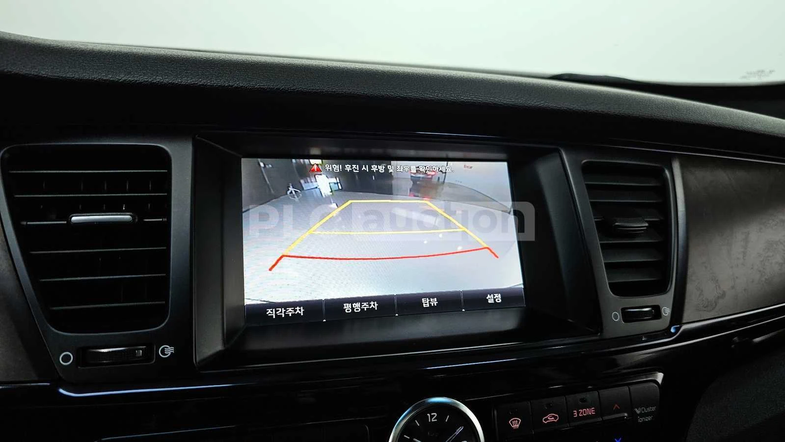 Kia K9 3.3| КАМЕРА| ОБДУХ| ПОДГРЕВ НА ВОЛАНА| ТЕХНОТЕСТ, снимка 11 - Автомобили и джипове - 54748226