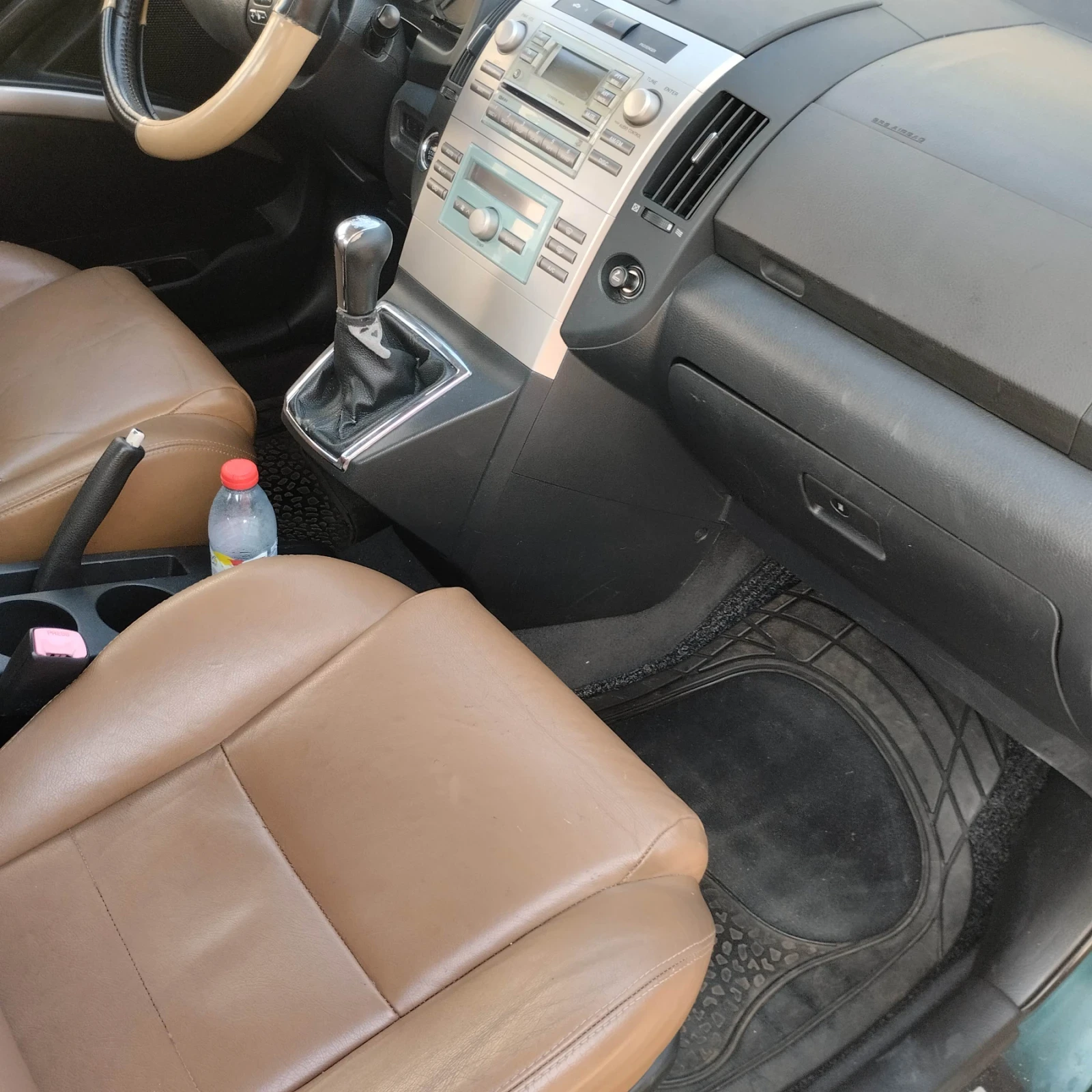 Toyota Corolla verso, снимка 6 - Автомобили и джипове - 55795556