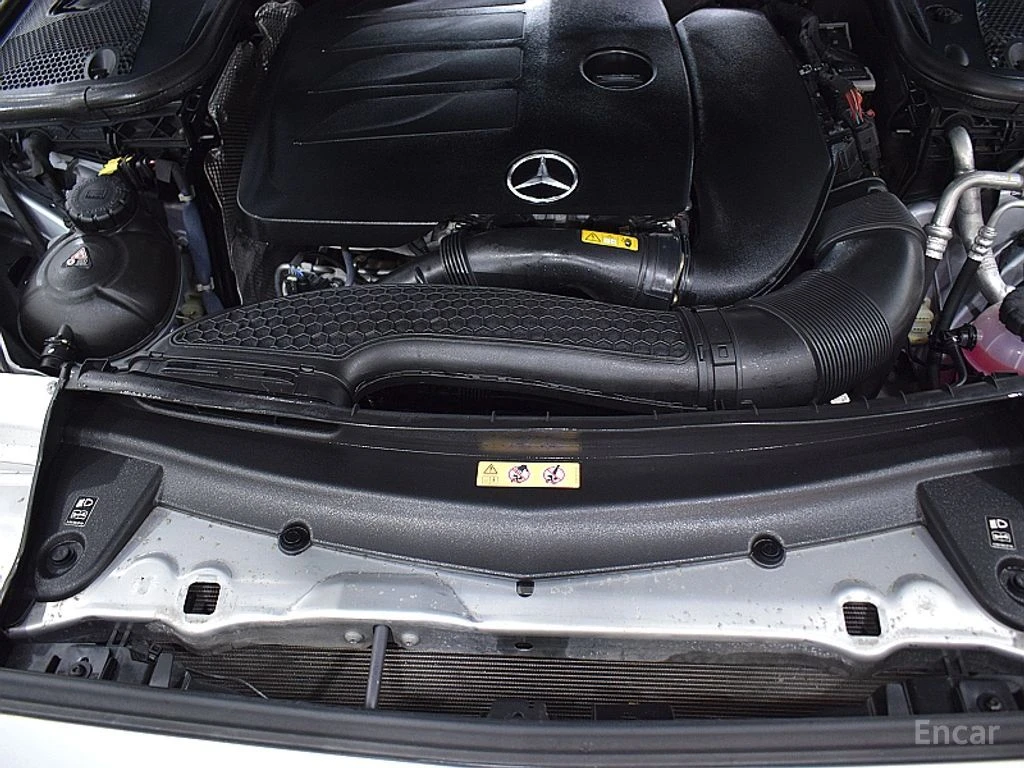 Mercedes-Benz E 350 AMG* LINE* 4MATIC* BURMESTER* ОБДУХВАНЕ* ДИСТРОНИК, снимка 16 - Автомобили и джипове - 56115431