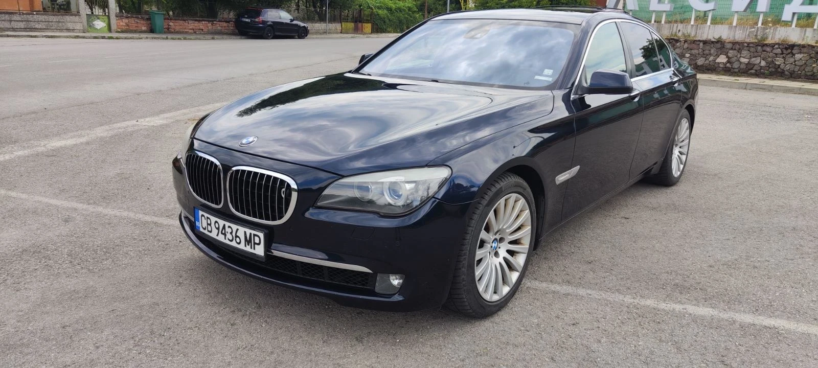 BMW 750