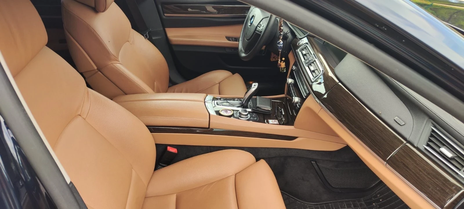 BMW 750, снимка 12 - Автомобили и джипове - 56184198