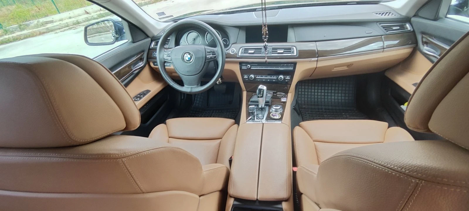 BMW 750, снимка 4 - Автомобили и джипове - 56184198