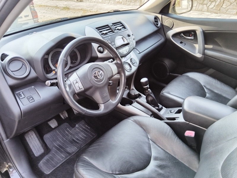 Toyota Rav4 D-CAT, снимка 9 - Автомобили и джипове - 46878308