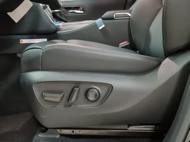 Toyota Land cruiser НОВ!LC300/70thANV/303HP/360/NAVI/DIGITAL/4X4/844V, снимка 11 - Автомобили и джипове - 53008361