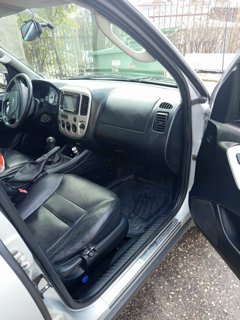 Ford Maverick, снимка 11 - Автомобили и джипове - 53010470