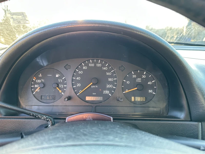 Mercedes-Benz ML 270 2.7 CDI, снимка 13 - Автомобили и джипове - 53154127