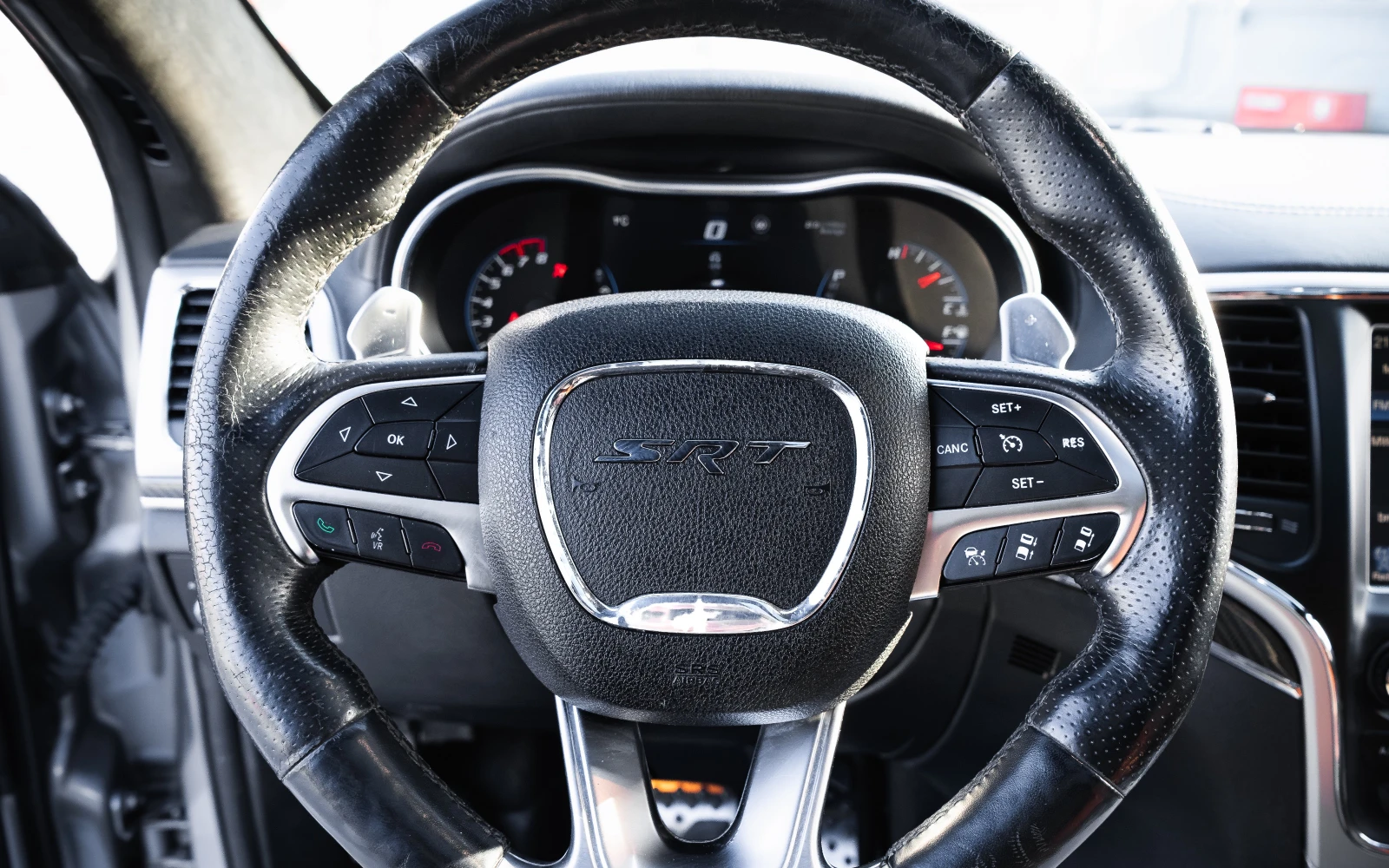 Jeep Grand cherokee SRT, снимка 14 - Автомобили и джипове - 53718859