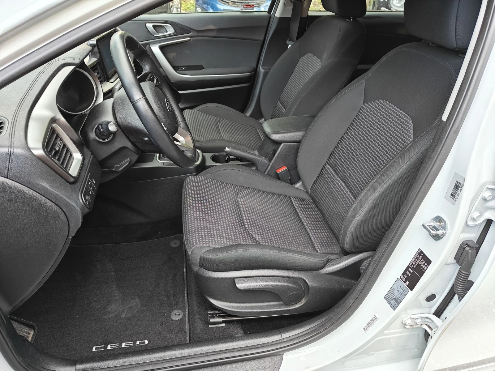 Kia Ceed 1.4 MPI  78000км. - изображение 9