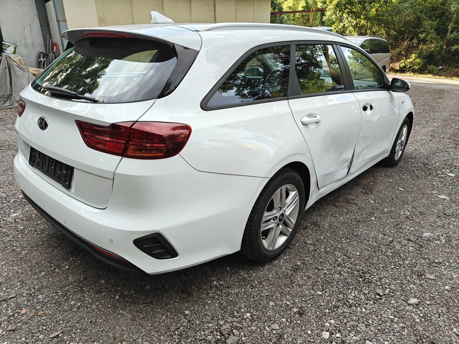 Kia Ceed 1.4 MPI  78000км. - изображение 3