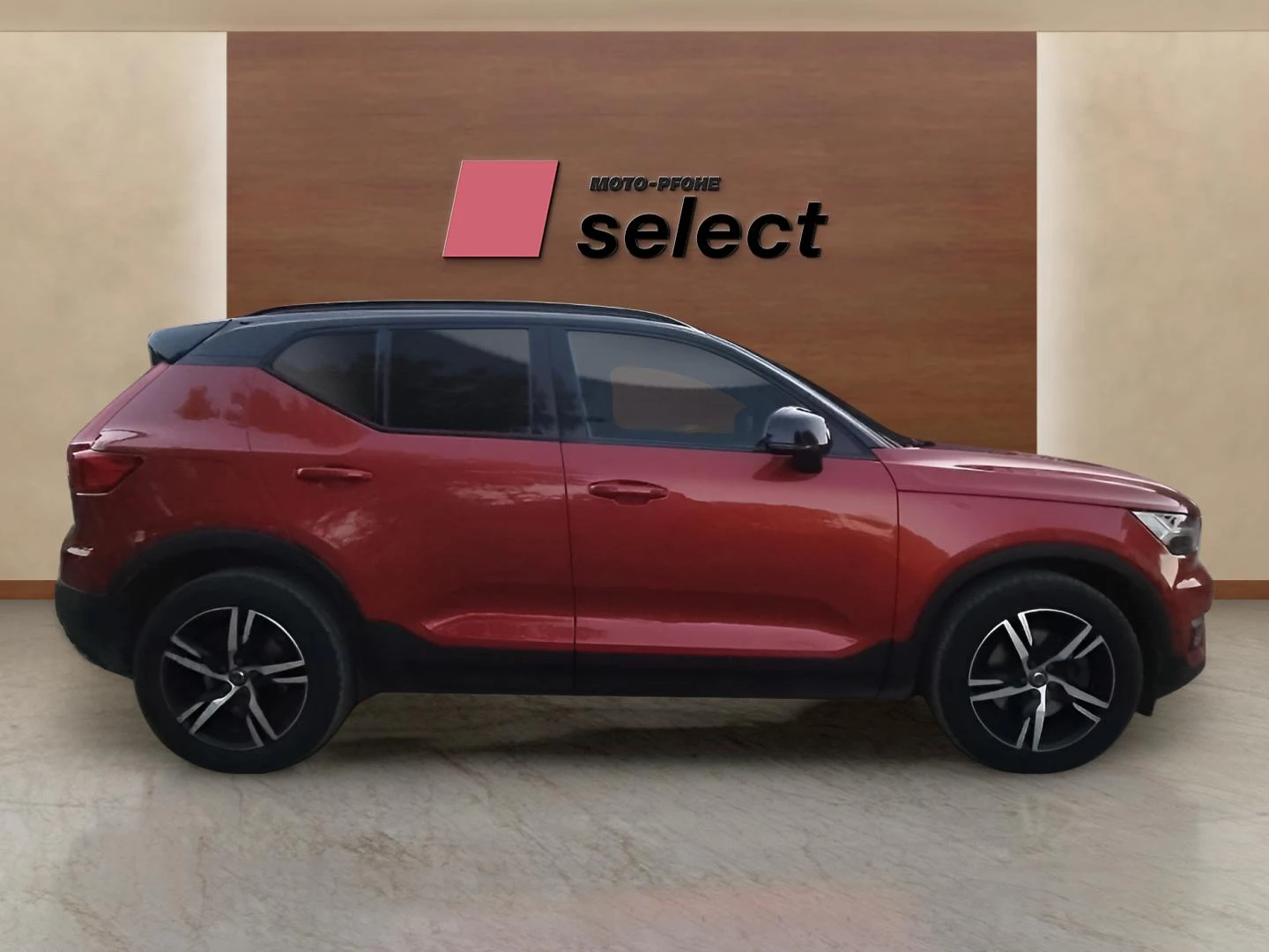 Volvo XC40 2.0 D4 - изображение 4