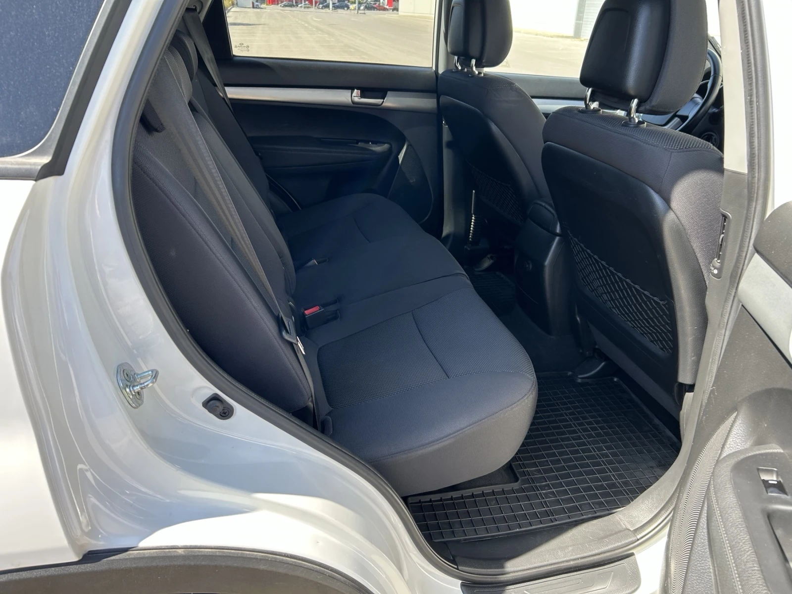 Kia Sorento 2.4i Бензин/Газ, снимка 14 - Автомобили и джипове - 53390485