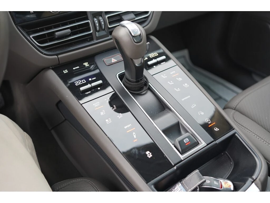 Porsche Macan S * Фиксирана цена до БГ * Без инциденти * CARFAX  - изображение 10