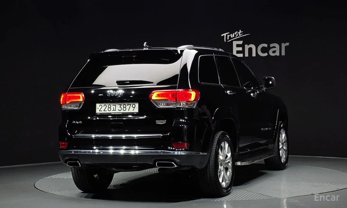 Jeep Grand cherokee SUMMIT* HARMAN* DISTRONIC* ПАНОРАМА* ОБДУХВАНЕ, снимка 4 - Автомобили и джипове - 54227455