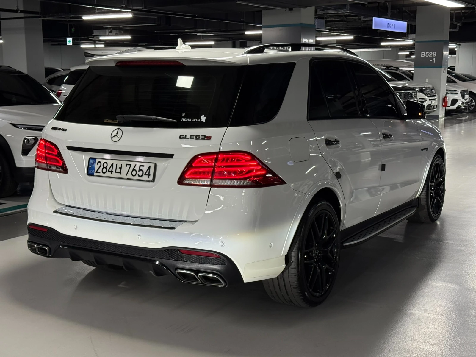 Mercedes-Benz GLE 63 AMG NIGHT PK* 360* ОБДУХ* CARBON* AMBIENT* КРАЙНА ЦЕНА, снимка 4 - Автомобили и джипове - 54694273