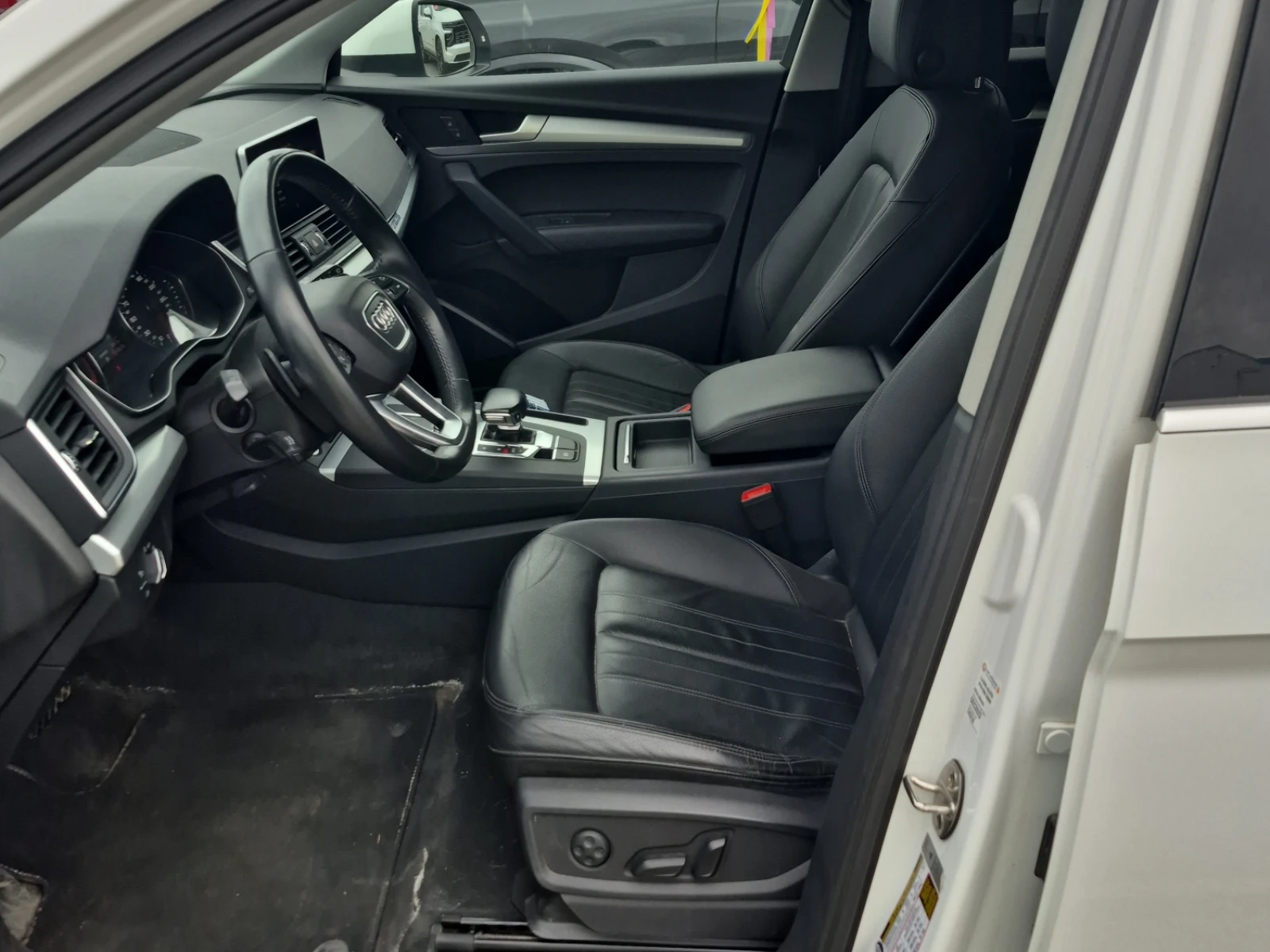 Audi Q5 KOMFORT * CARFAX * АВТО КРЕДИТ * , снимка 7 - Автомобили и джипове - 54704104