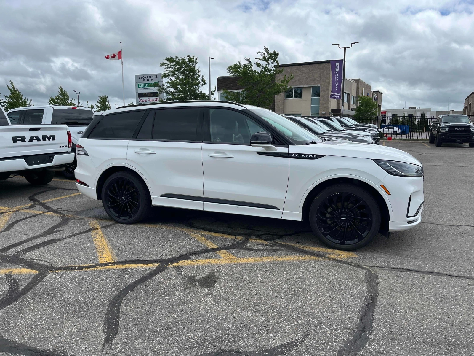 Lincoln Aviator Reserve* 3.0 V6 (400 Hp)* Чист CARFAX* Сервизна ис, снимка 2 - Автомобили и джипове - 55024739