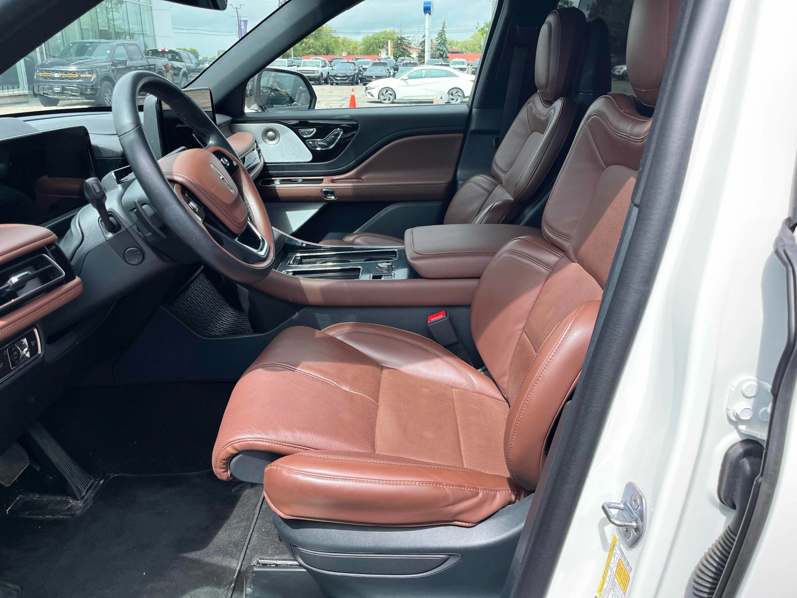 Lincoln Aviator Reserve* 3.0 V6 (400 Hp)* Чист CARFAX* Сервизна ис, снимка 7 - Автомобили и джипове - 55024739