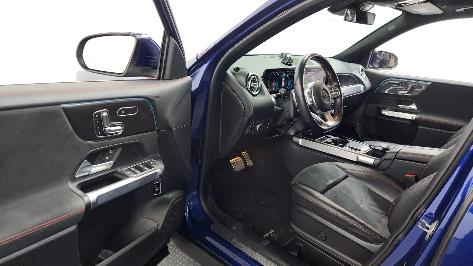Mercedes-Benz GLB 250 ЕЛ. БАГАЖНИК* BLIND SPOT* ЛЮК* КРАЙНА ЦЕНА, снимка 10 - Автомобили и джипове - 55496198