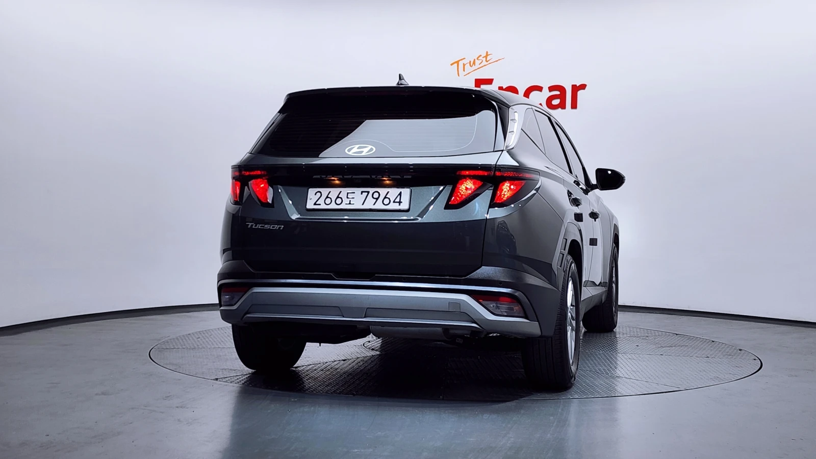 Hyundai Tucson 2.0 Modern* КРАЙНА ЦЕНА, снимка 4 - Автомобили и джипове - 55594530