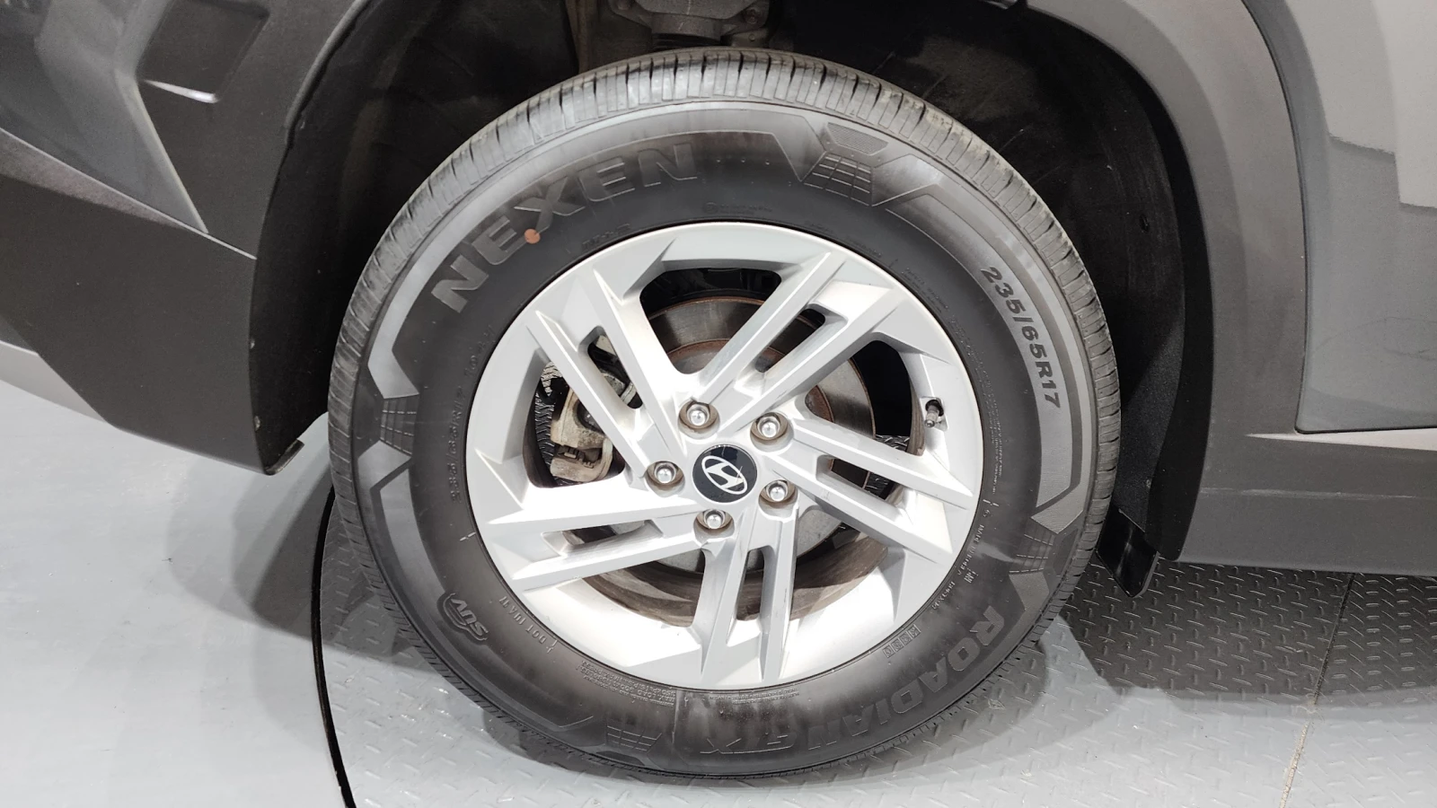 Hyundai Tucson 2.0 Modern* КРАЙНА ЦЕНА, снимка 5 - Автомобили и джипове - 55594530