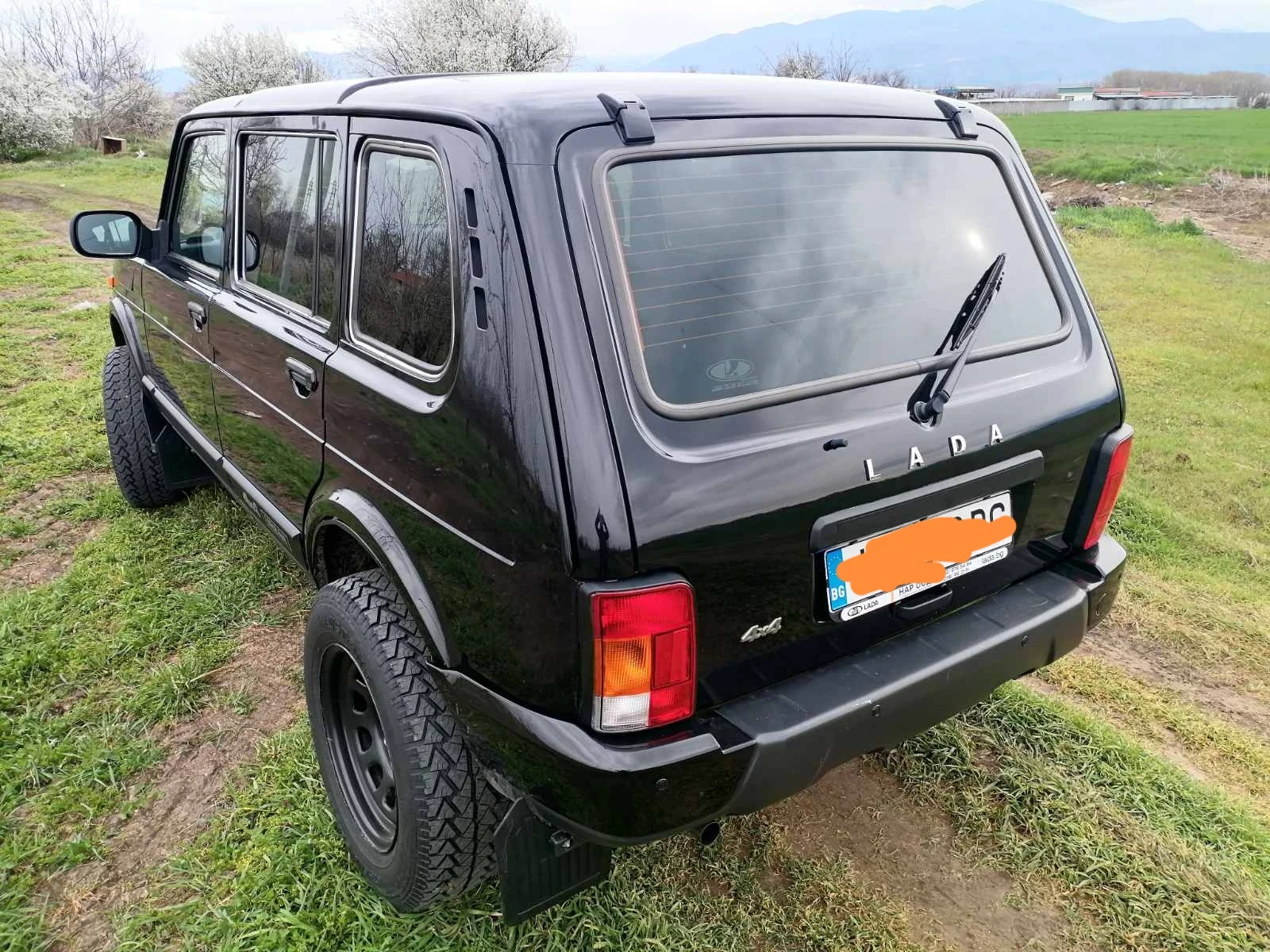 Lada Niva URBAN, снимка 15 - Автомобили и джипове - 55597284
