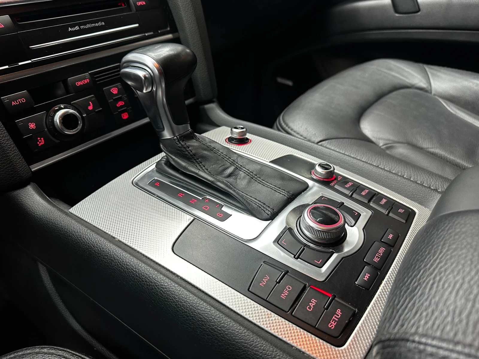 Audi Q7 Facelift/3.0tdi 245кс/Quattro/ГАРАНЦИЯ, снимка 11 - Автомобили и джипове - 55692711