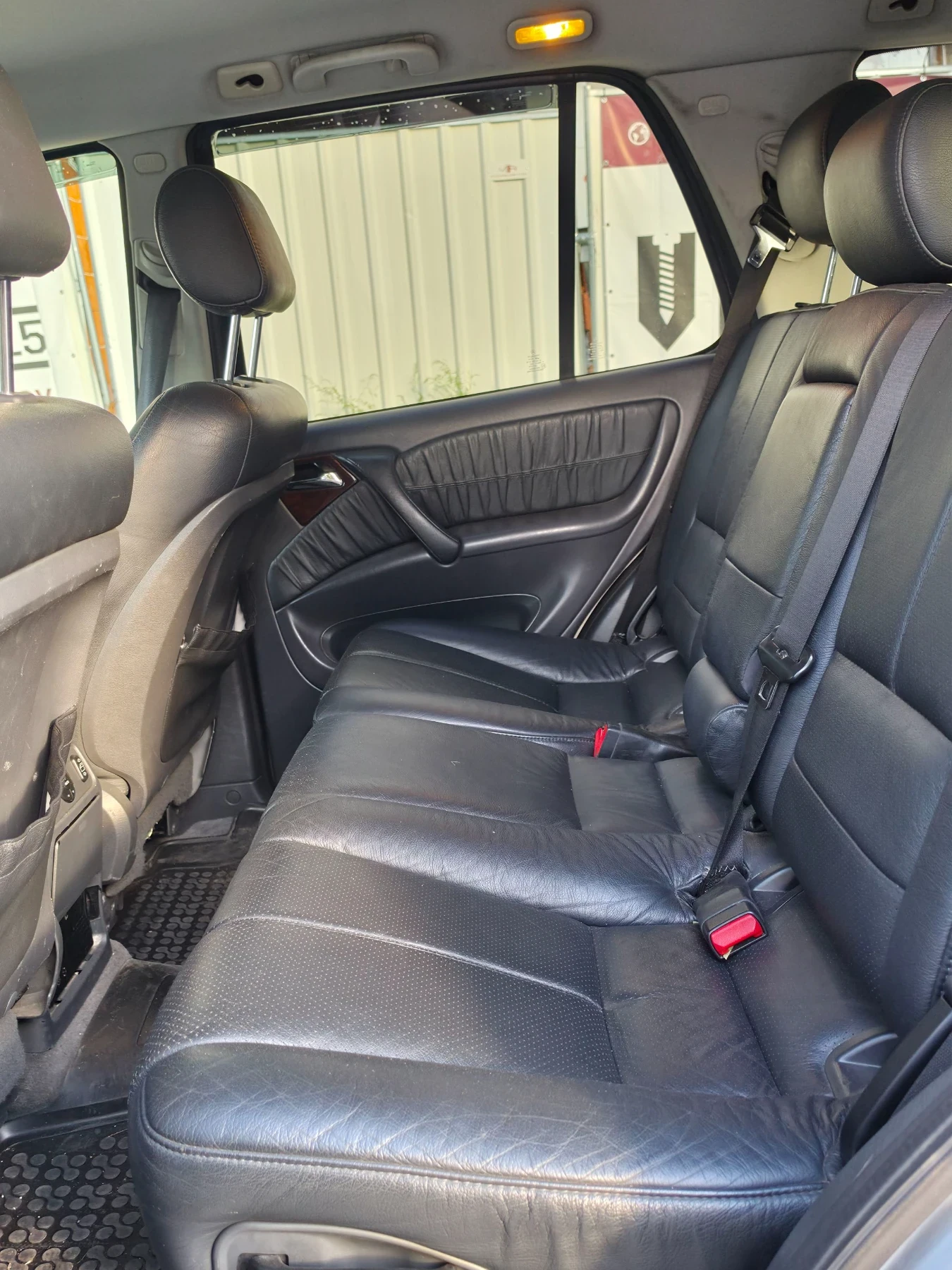 Mercedes-Benz ML 270, снимка 14 - Автомобили и джипове - 56208637