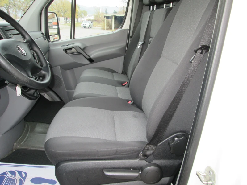 VW Crafter 2.0TDI NAVI, снимка 10 - Бусове и автобуси - 48219635