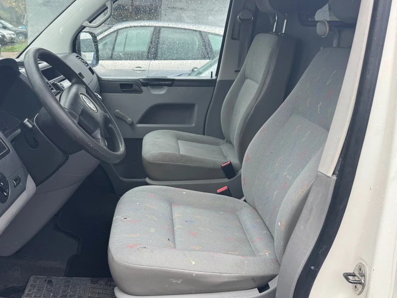 VW T5 1.9 TDI 105 p.s. Климатик, снимка 9 - Бусове и автобуси - 52370667