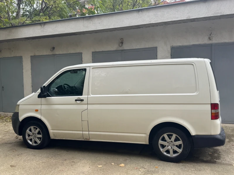 VW T5 1.9 TDI 105 p.s. Климатик, снимка 7 - Бусове и автобуси - 52370667