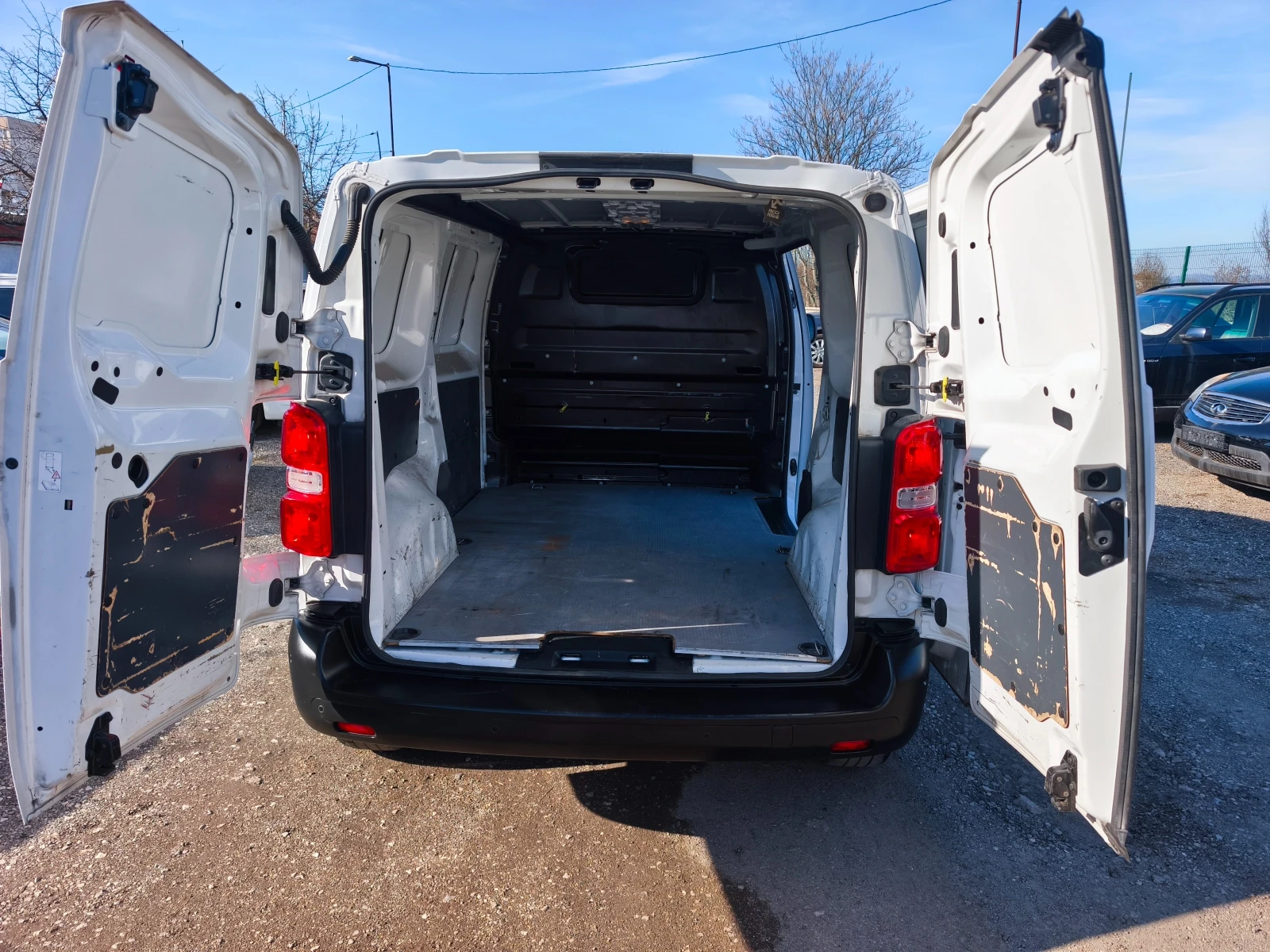 Citroen Jumpy 2.0 HDI 122 кс., снимка 8 - Бусове и автобуси - 53770762