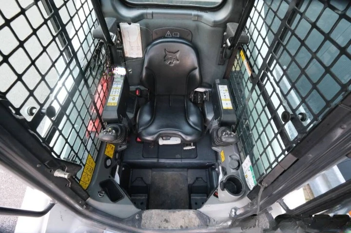 Мини челни товарачи Bobcat T 770, снимка 2 - Индустриална техника - 53947365