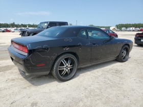 Dodge Challenger SXT, снимка 3