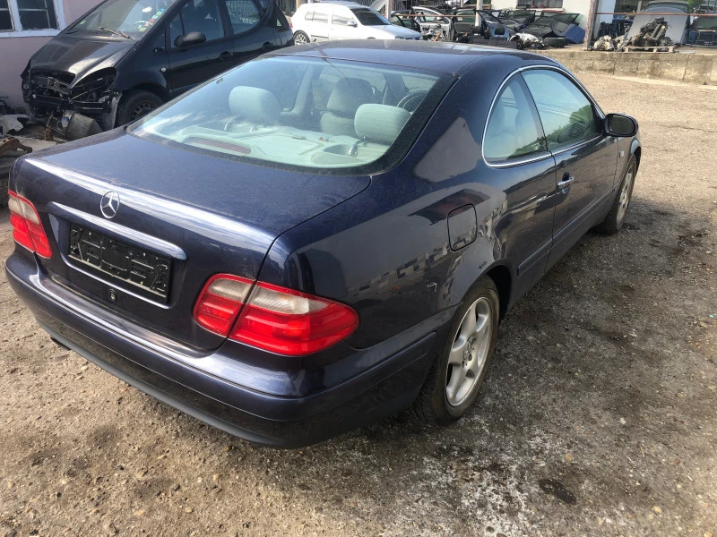 Mercedes-Benz CLK 2.0kompressor 192кс, снимка 4 - Автомобили и джипове - 41605656