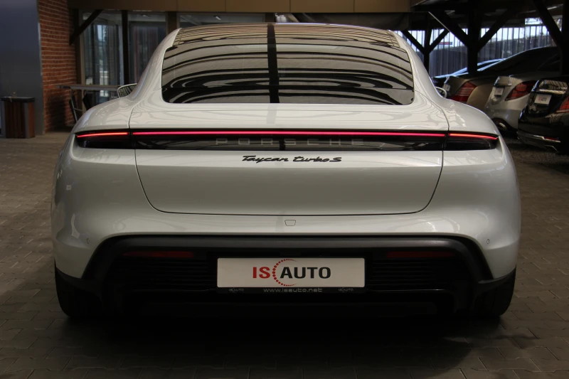 Porsche Taycan  Turbo S/PDCC/Burmester/Керамика/Панорама, снимка 5 - Автомобили и джипове - 46877326