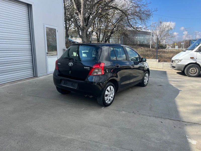 Toyota Yaris 1.3, снимка 6 - Автомобили и джипове - 49346273