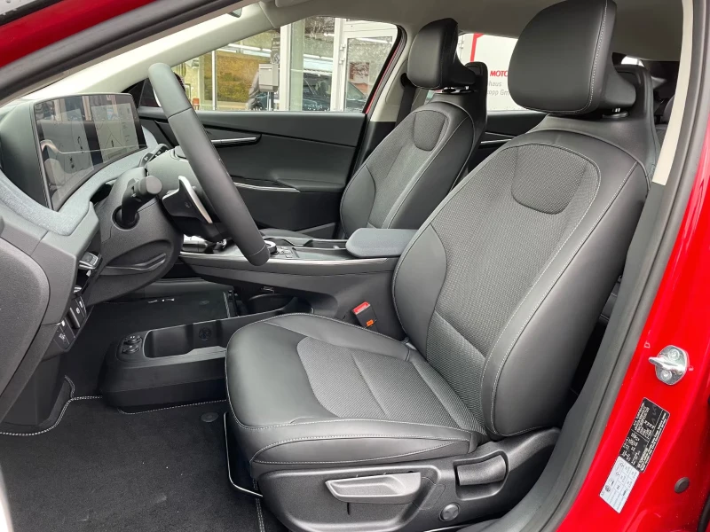 Kia EV6 RWD/170HP/CAM/NAVI/LED/KLESS/CPLAY/433g, снимка 9 - Автомобили и джипове - 52040511