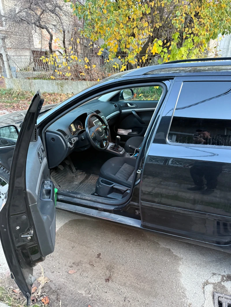 Skoda Octavia, снимка 10 - Автомобили и джипове - 52437904