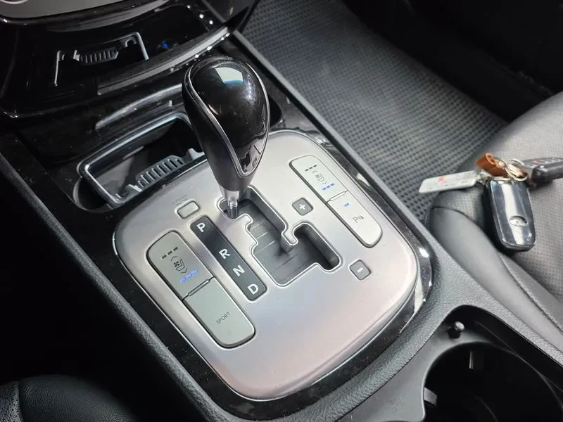 Hyundai Genesis 3.3, снимка 9 - Автомобили и джипове - 54618153