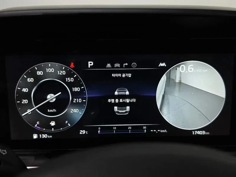 Kia Carnival, снимка 8 - Автомобили и джипове - 56690098