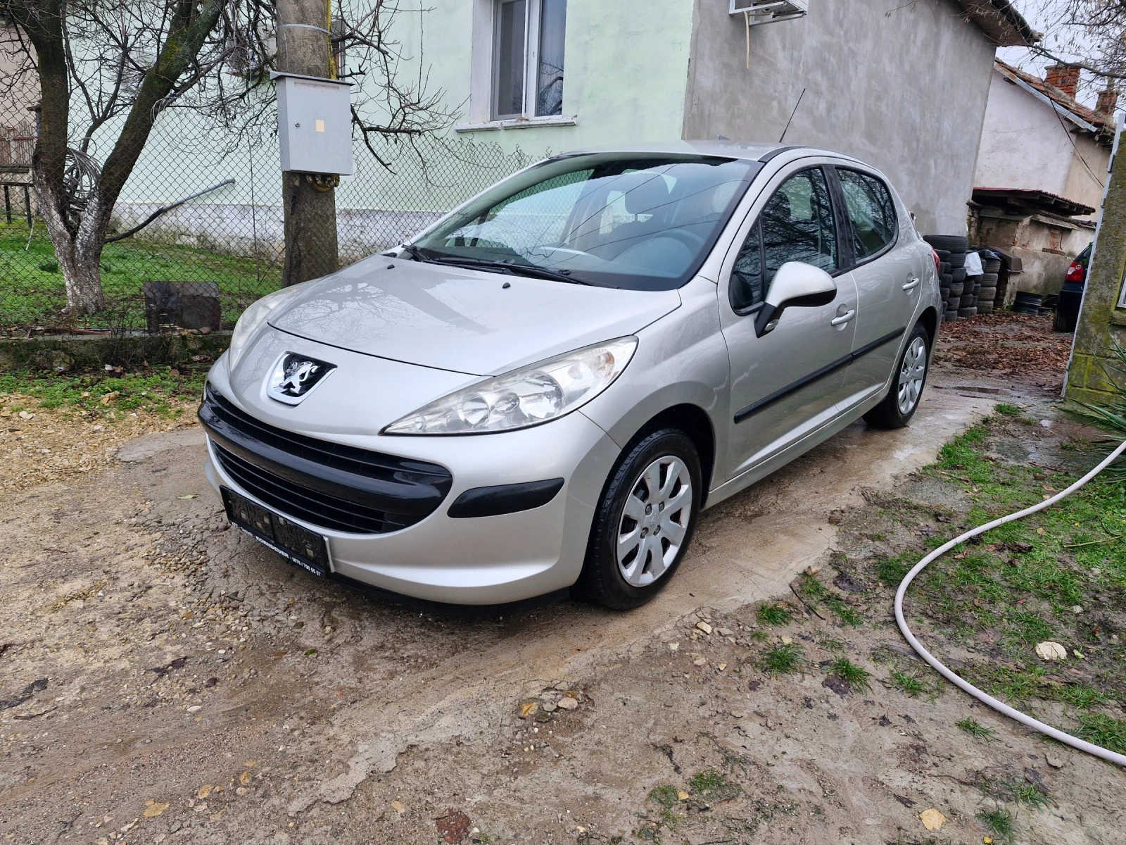 Peugeot 207 1.4i, снимка 1