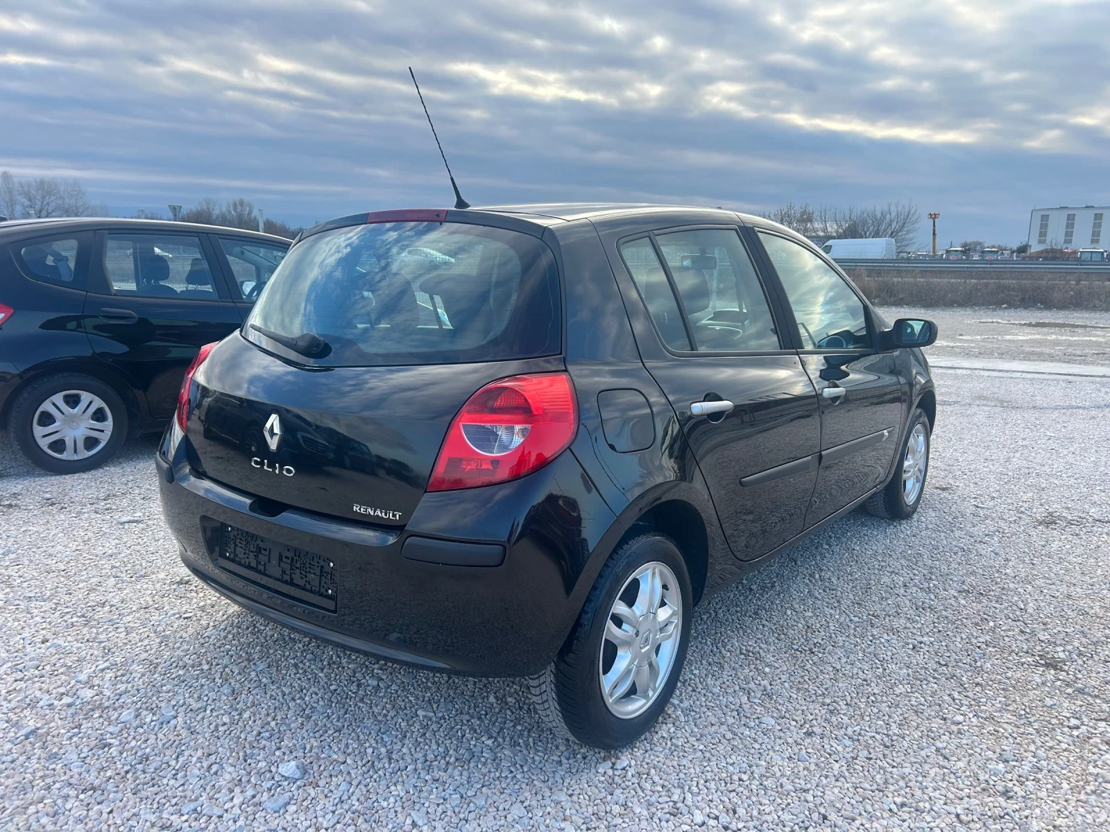 Renault Clio 1.2i* 75к.с*  - изображение 4