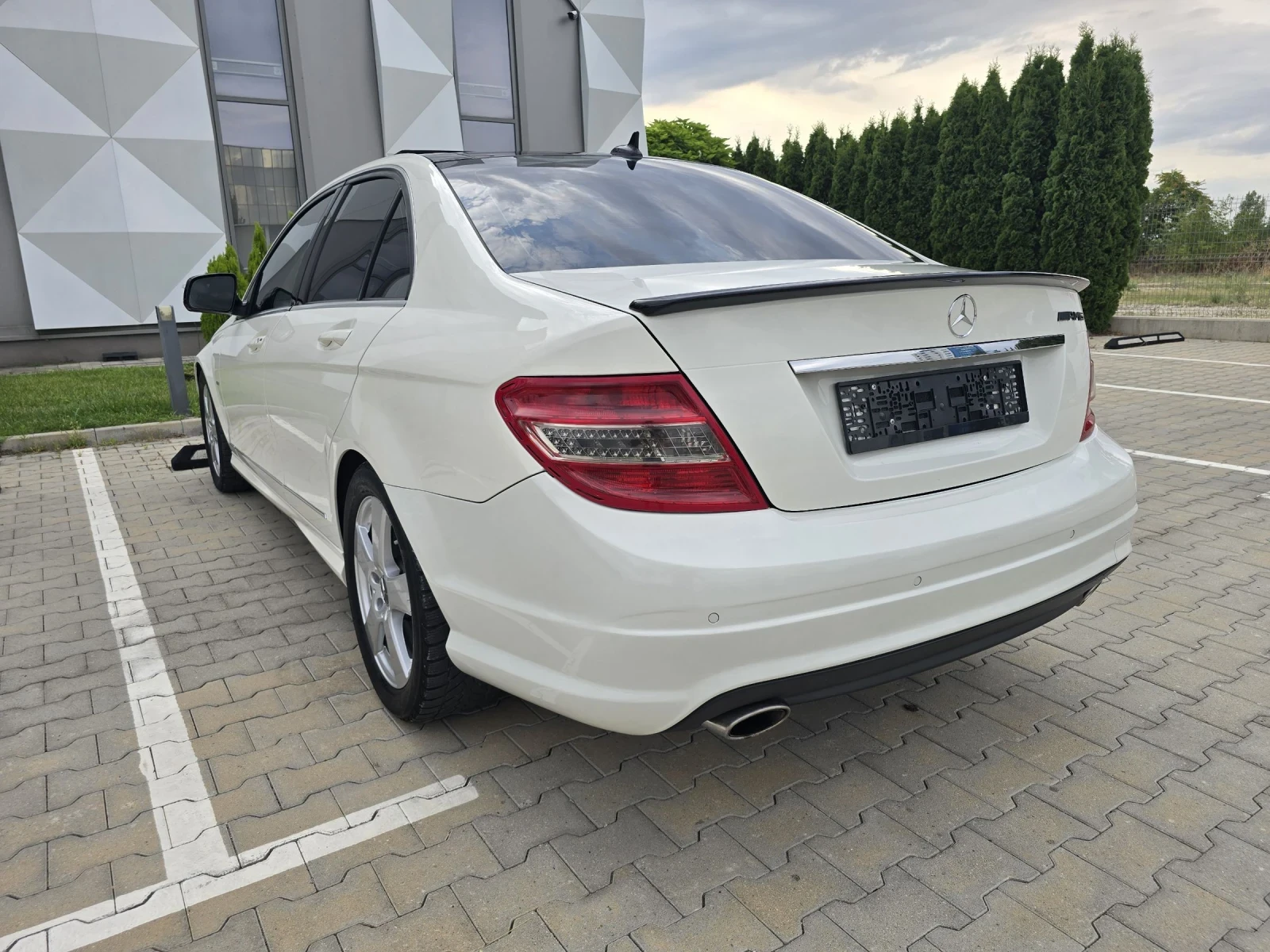 Mercedes-Benz C 320 Cdi AMG pack.4MATIC.Панорама - изображение 6
