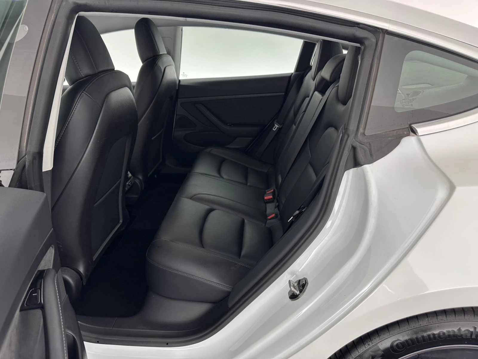 Tesla Model 3 Отлична Европейска - изображение 4