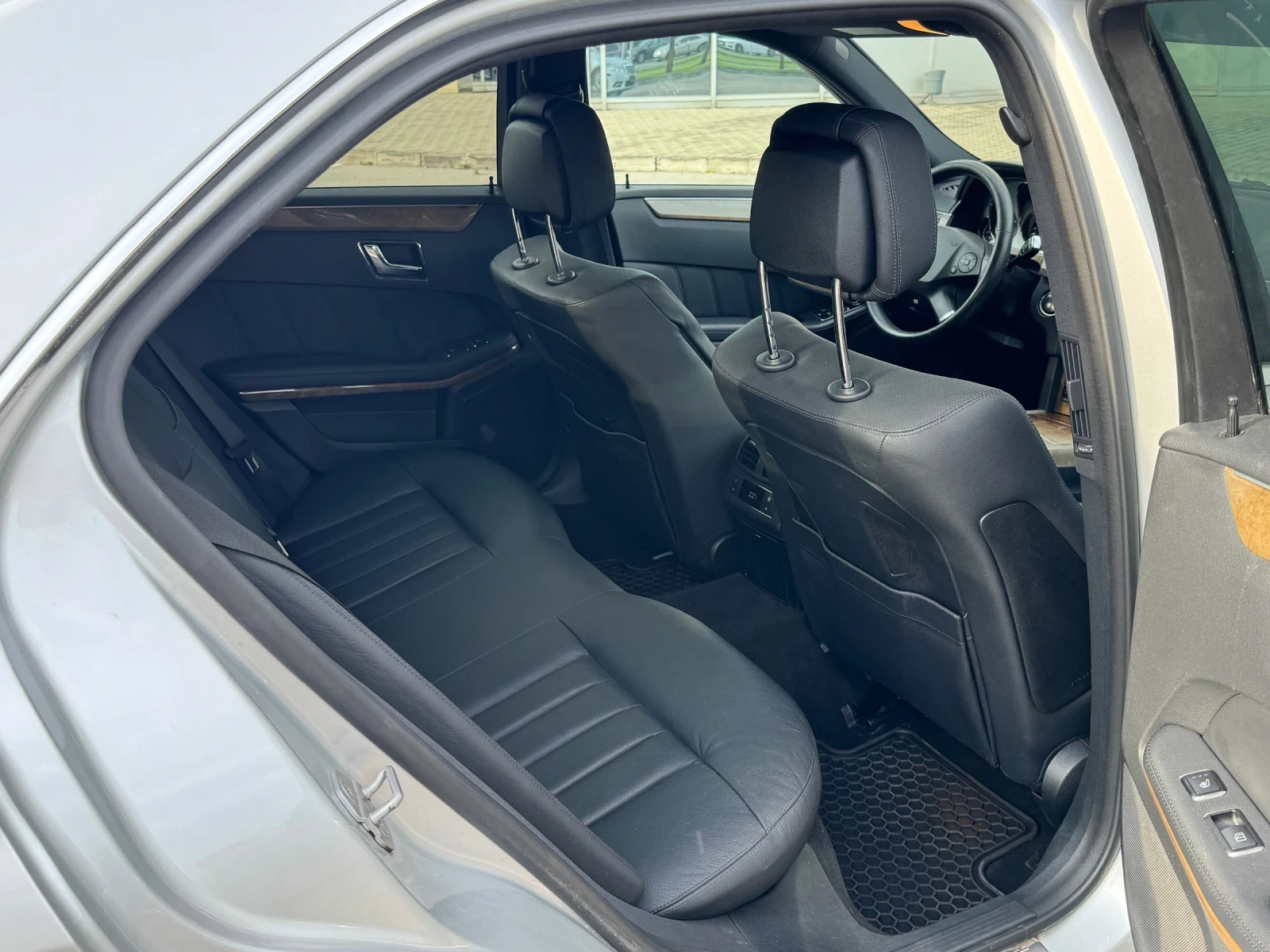 Mercedes-Benz E 500 5.5AMG/4MATIK/Harman Kardon/Panorama//FUL | Mobile.bg   14