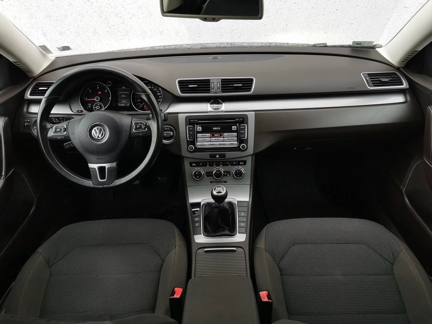 VW Passat Comfortline 2.0TDI BMT - изображение 5