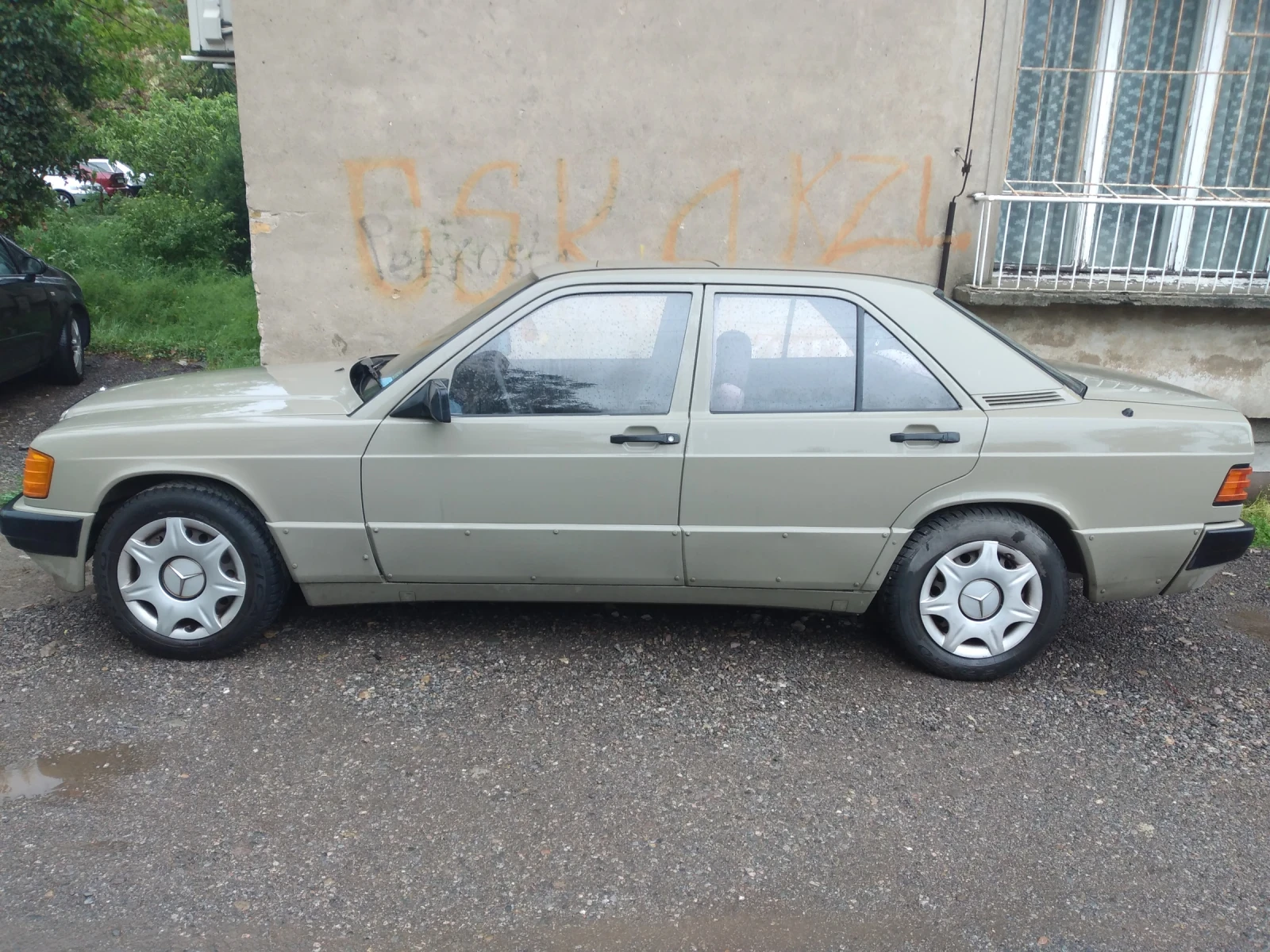 Mercedes-Benz 190  - изображение 5