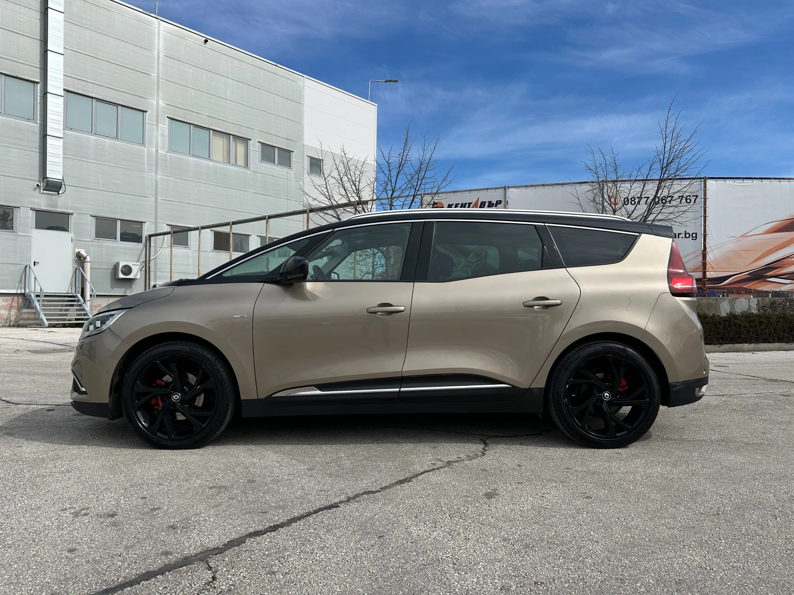 Renault Grand scenic 1.6 dCi Energy BOSE-Edition, снимка 2 - Автомобили и джипове - 53826050