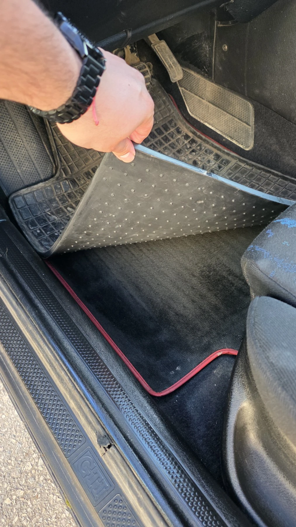 VW Golf 20 Jahre GTI, снимка 5 - Автомобили и джипове - 53839811